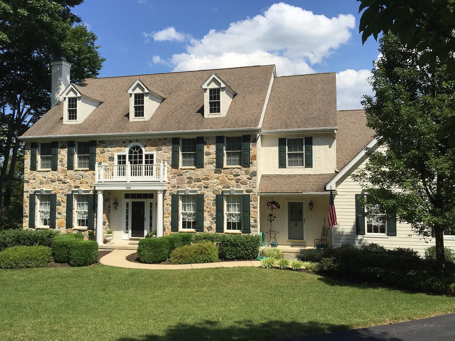 102 Country Center Ln photo 1