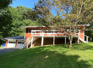 646 Bryson Branch Rd, Bryson City, NC 28713