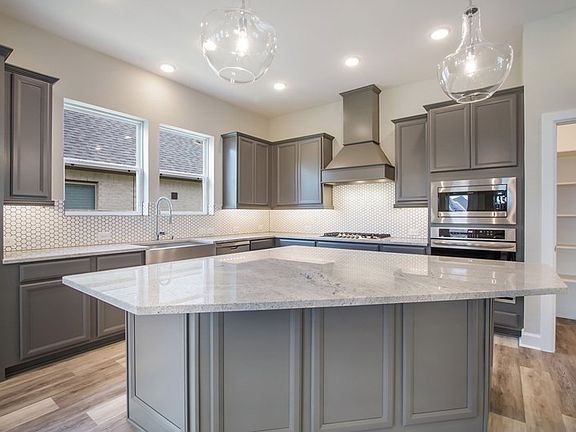 The Courtland - Kitchen