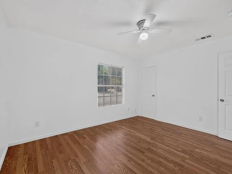 2538 Stovall Dr — Photo 16