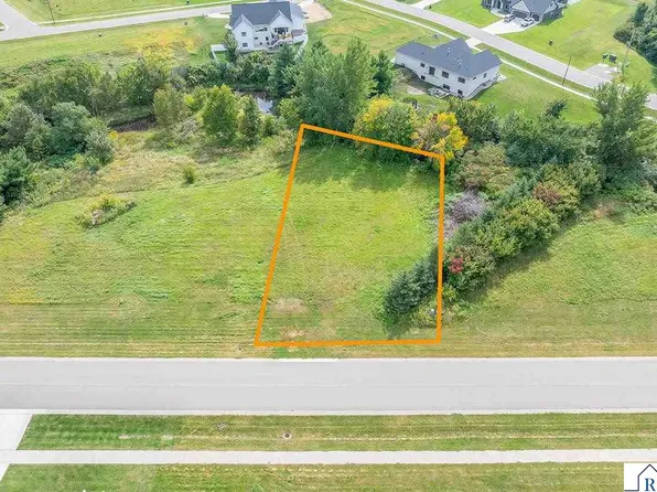 113 Pine Creek Rd, Mankato, MN 56001