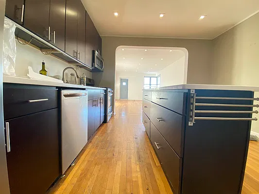 Rented by Lang Realty LLC | media 37