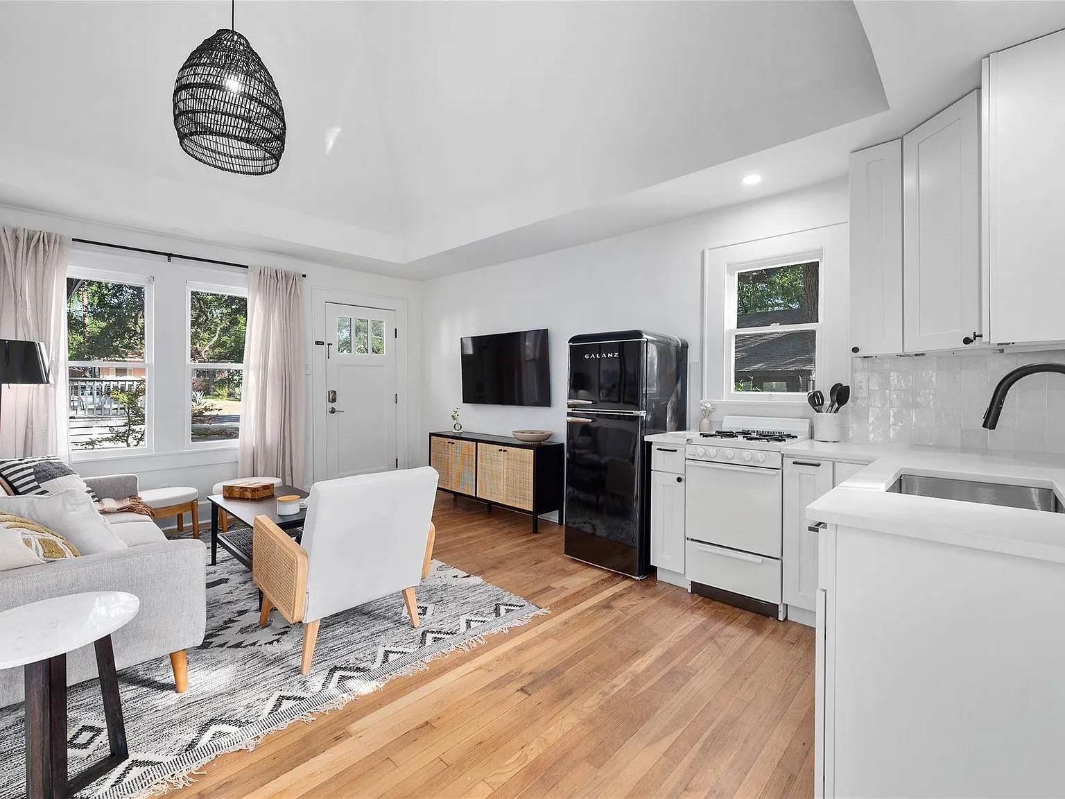 1 bed, 1.0 bath, 600 sqft, $3,100 — Photo 4