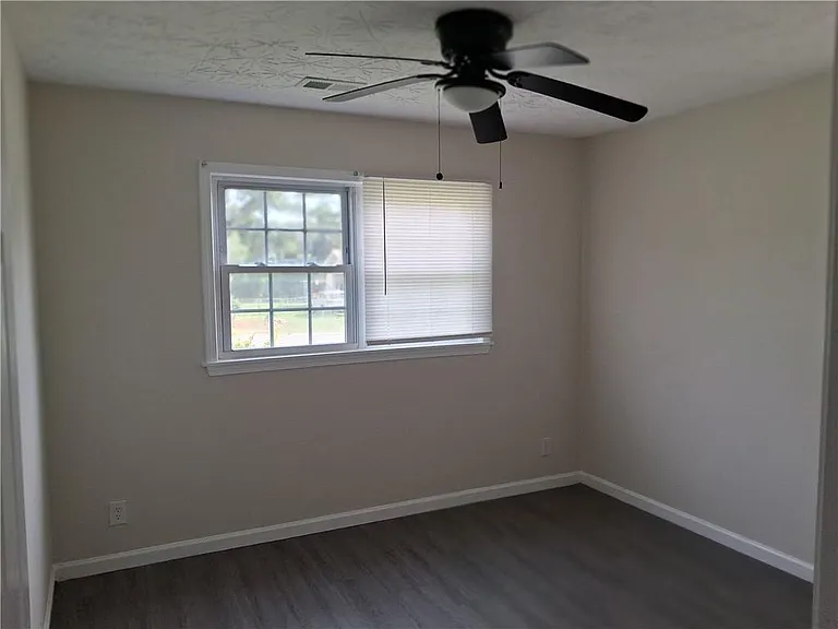 2275 Briarwood Dr SW — Photo 12