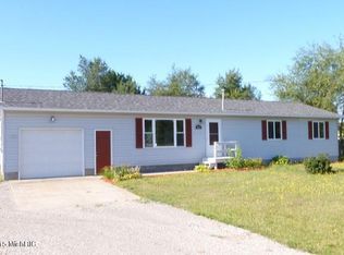 911 W McMillan Rd, Muskegon, MI 49445