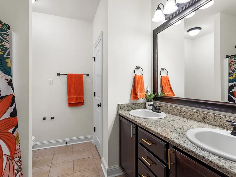 9340 Falling Oak Dr — Photo 10
