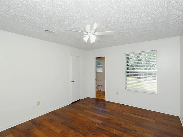6560 Emerald Pointe Cir — Photo 8
