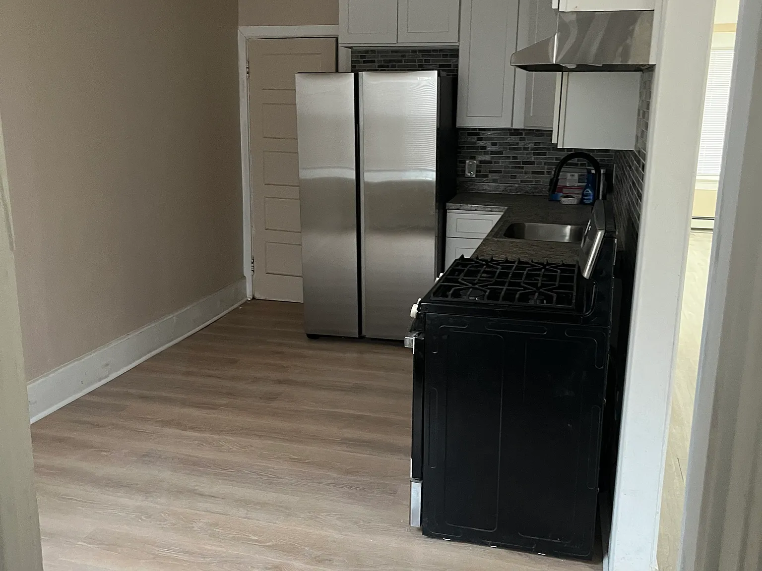 5 bed, 1500 sqft, $2,500 — Photo 4
