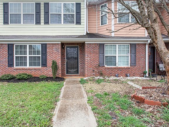 2nd image of 1825 Formosa Ln