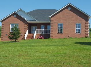 2529 Whisper Creek Dr, Friendsville, TN 37737