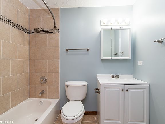 5th image of 2031 Honore Ave