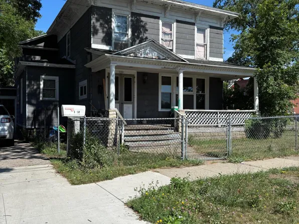 1258 Sanford St, Muskegon, MI 49441