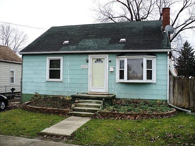 1st image of 479 E Farming St