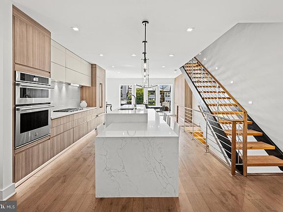 5th image of 3728 R St NW