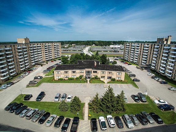 2nd image of 27645 Bishop Park Dr APT 506