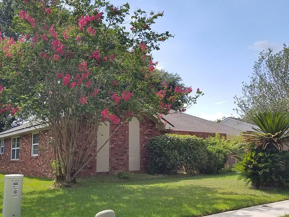 2nd image of 104 Great Plains Dr