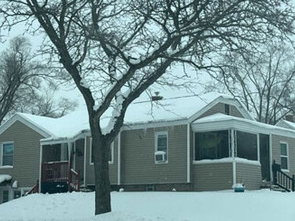 3rd image of 1003 Merritt St SE