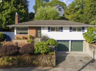 624 SW Moss St, Portland, OR 97219