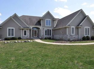 S51W29241 Ridgefield Rd, Waukesha, WI 53189