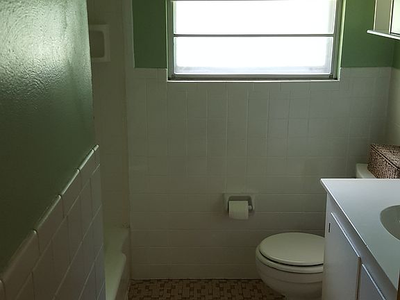 3rd image of 10733 Waycroff Dr
