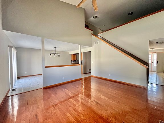5th image of 1172 Rose Dr