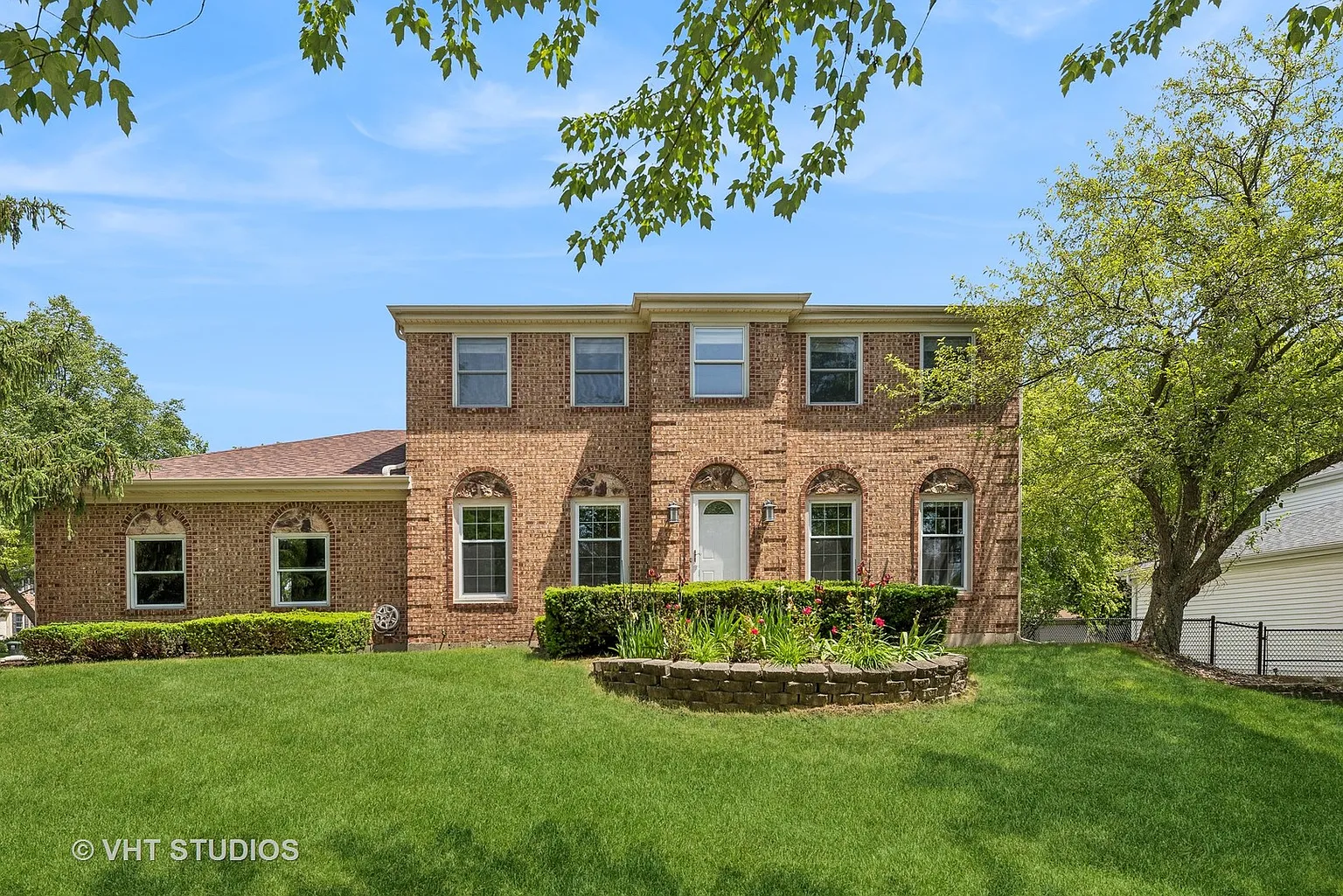 829 S Valley Ln photo 1