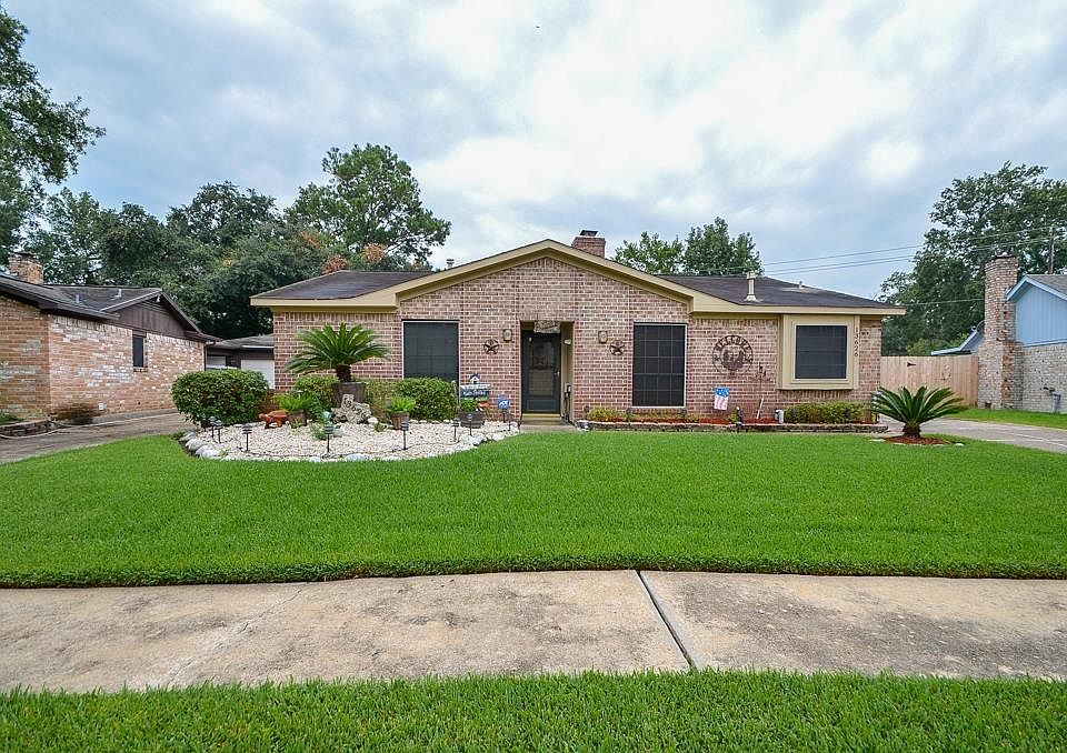1st image of 13626 Twopenny Ln