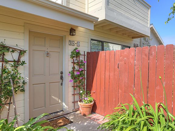 2nd image of 34 Ocean View Ave APT 4