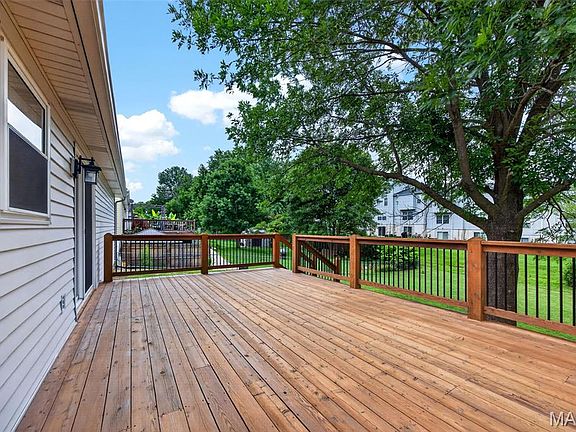4th image of 1319 Cambrook Ct