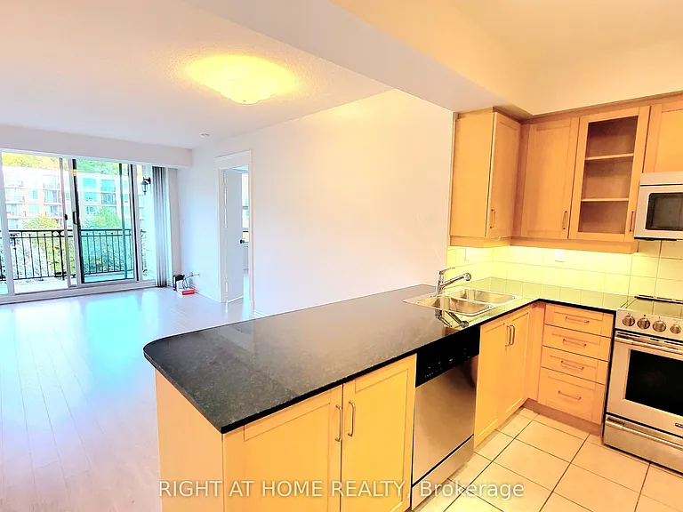 28 William Carson Cres #704 — Photo 4