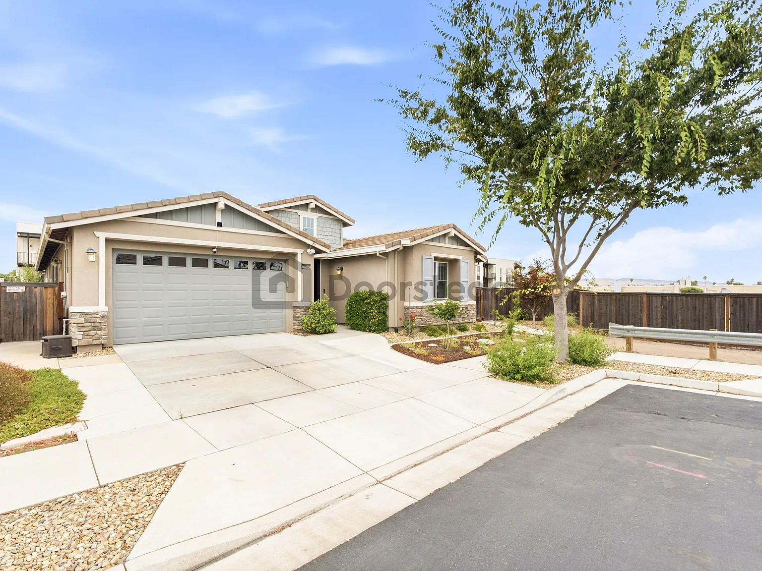 1 bed, 1.0 bath, 700 sqft, $2,270 — Photo 1