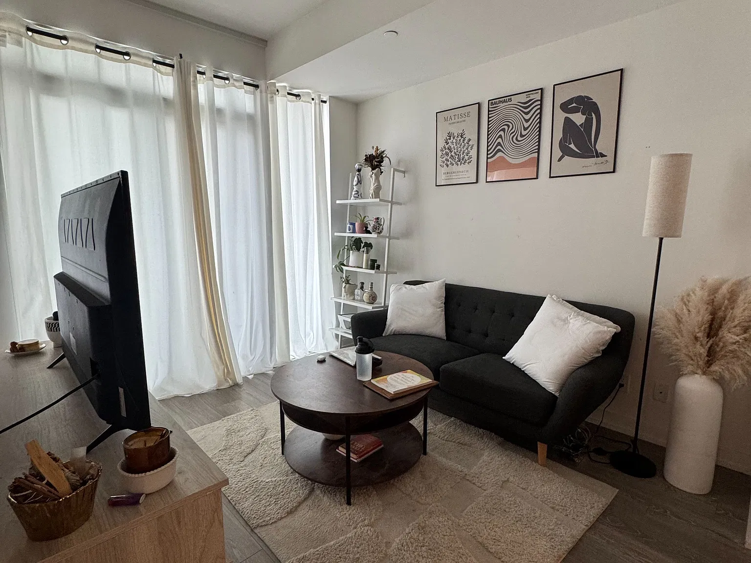 19 Western Battery Rd — Photo 1