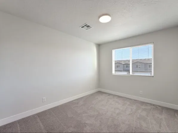 3919 E Razor, Washington, UT 84780