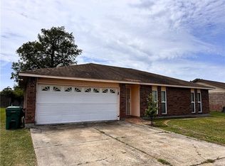 2476 Paige Janette Dr, Harvey, LA 70058