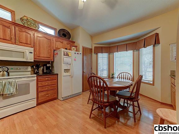 5th image of 9306 Hillcrest Dr