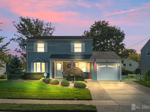 6 Briar Rd, Freehold, NJ 07728