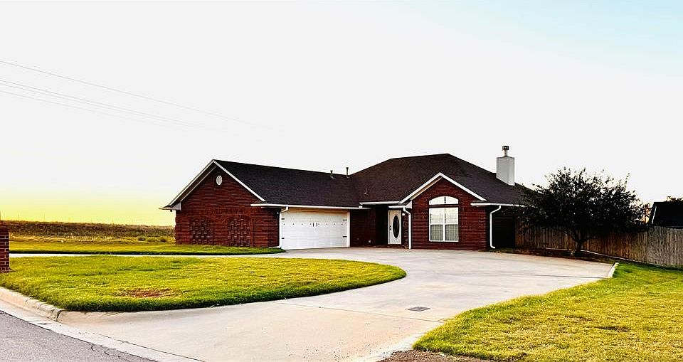 1st image of 98 Clubhouse Dr