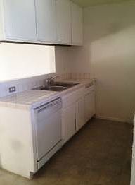 1st image of 422 N Oxford Ave APT 3