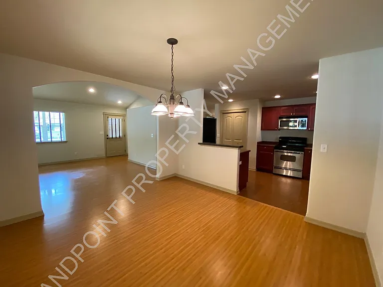 310 Huppert Ln — Photo 9