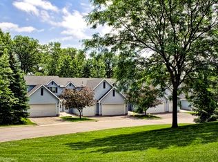 14244 43rd Ave N APT B, Plymouth, MN 55446