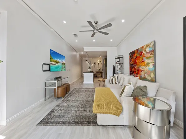 2950 McKinney Ave APT 102, Dallas, TX 75204