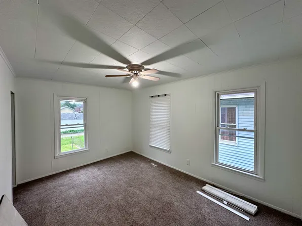 1106 Pollock Ave, New Castle, PA 16101