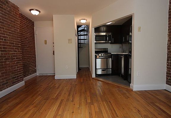 2nd image of 151 W 82nd St APT 7E