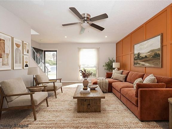 4th image of 139 Turnwood Ln