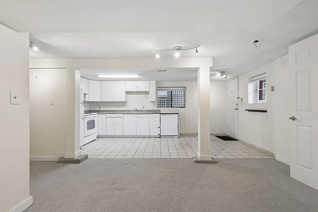 2 bed, 900 sqft, $2,000 — Photo 3