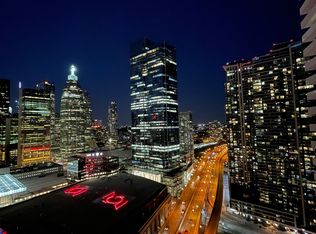 100 Harbour St #3005, Toronto, ON M5J 0B5