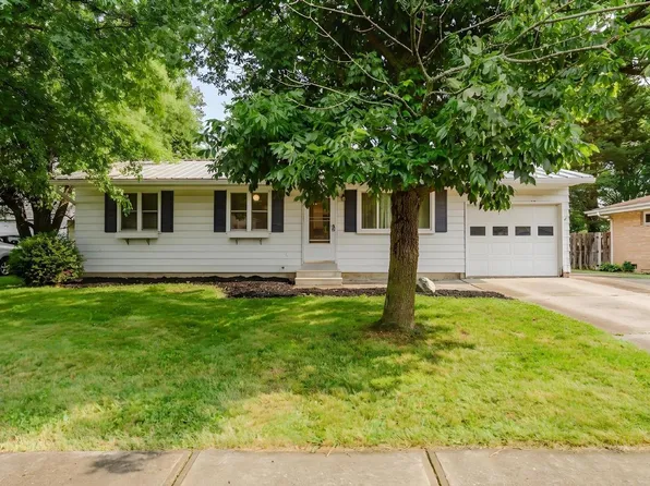 4678 Hollyview Dr, Vermilion, OH 44089