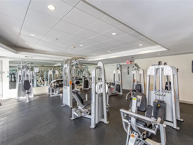 1800 Sunset Harbour Dr #1102/4 — Photo 47