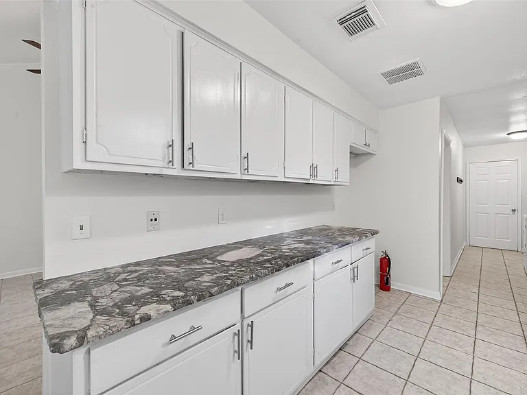 12818 Westella Dr — Photo 17