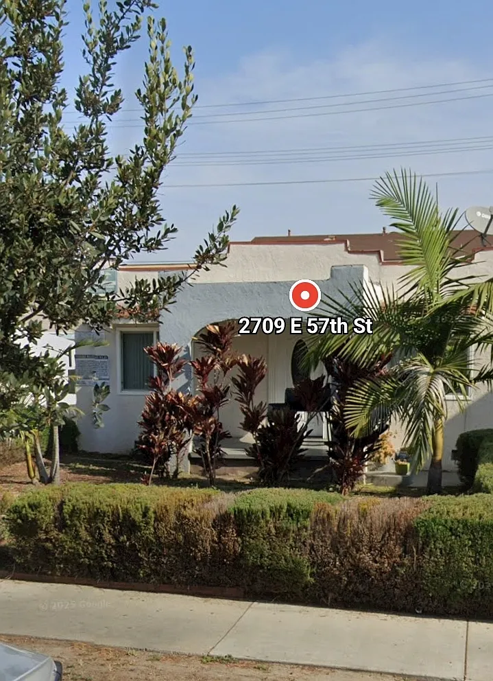2 bed, 900 sqft, $2,300 — Photo 1